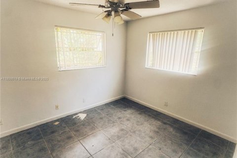 House in Tamarac, Florida 2 bedrooms, 94.48 sq.m. № 1857479 - photo 16