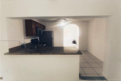 House in Tamarac, Florida 2 bedrooms, 94.48 sq.m. № 1857479 - photo 22