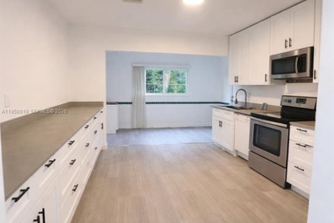 House in Tamarac, Florida 2 bedrooms, 94.48 sq.m. № 1857479 - photo 8