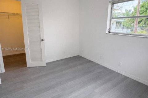 House in Tamarac, Florida 2 bedrooms, 94.48 sq.m. № 1857479 - photo 19