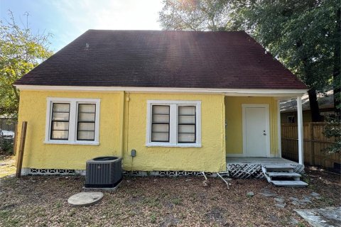 House in Tampa, Florida 3 bedrooms, 99.59 sq.m. № 2394347 - photo 22