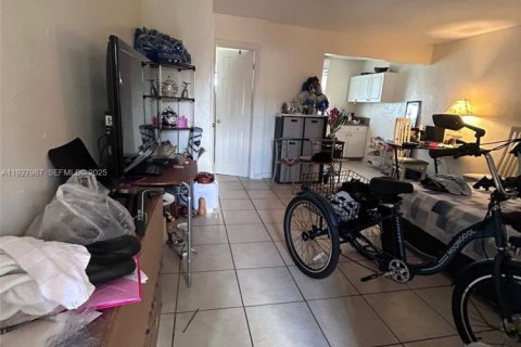 Propiedad comercial en venta en Miramar, Florida, 340.95 m2 № 1993392 - foto 15