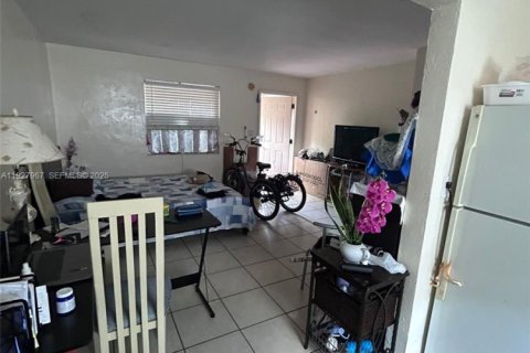 Propiedad comercial en venta en Miramar, Florida, 340.95 m2 № 1993392 - foto 17