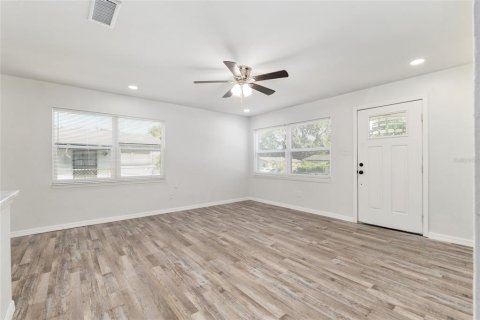 House in Gainesville, Florida 3 bedrooms, 89.19 sq.m. № 1853055 - photo 3