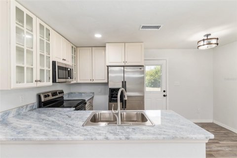 House in Gainesville, Florida 3 bedrooms, 89.19 sq.m. № 1853055 - photo 11