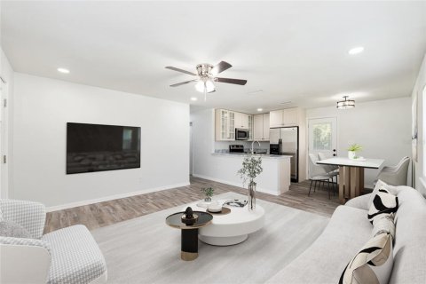 House in Gainesville, Florida 3 bedrooms, 89.19 sq.m. № 1853055 - photo 6
