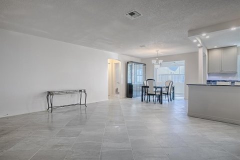 Villa ou maison à vendre à The Villages, Floride: 2 chambres, 128.48 m2 № 1624939 - photo 7