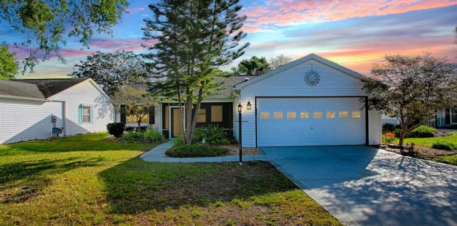 Villa ou maison à The Villages, Floride 2 chambres, 128.48 m2 № 1624939