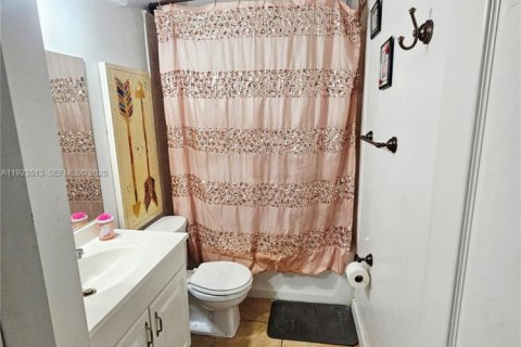 Condominio en venta en Coral Springs, Florida, 3 dormitorios, 125.42 m2 № 1983582 - foto 17