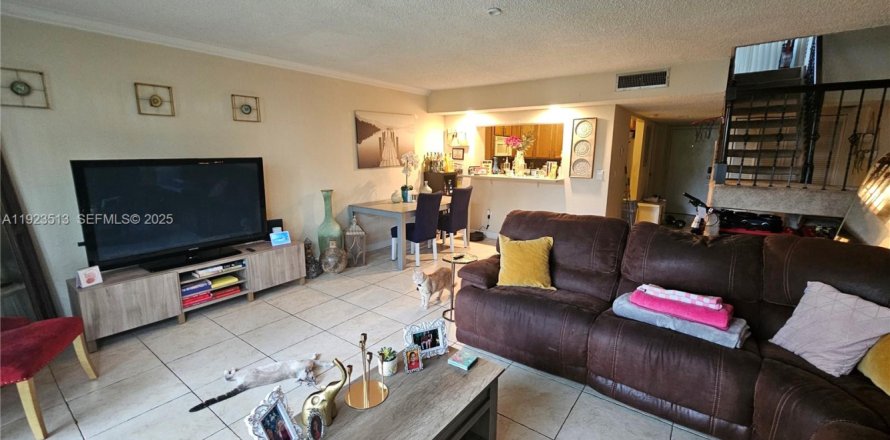 Condominio en Coral Springs, Florida, 3 dormitorios  № 1983582