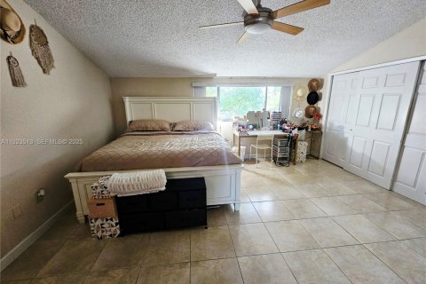 Condominio en venta en Coral Springs, Florida, 3 dormitorios, 125.42 m2 № 1983582 - foto 10