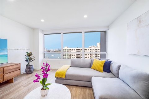 Condominio en venta en Miami Beach, Florida, 1 dormitorio, 73.21 m2 № 2082748 - foto 13