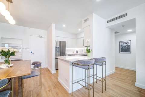 Condominio en venta en Miami Beach, Florida, 1 dormitorio, 73.21 m2 № 2082748 - foto 7