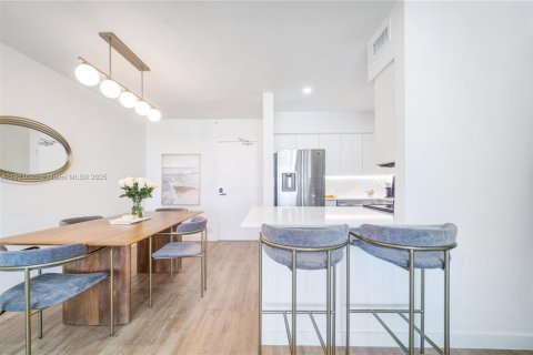 Condominio en venta en Miami Beach, Florida, 1 dormitorio, 73.21 m2 № 2082748 - foto 6