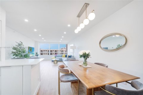 Condominio en venta en Miami Beach, Florida, 1 dormitorio, 73.21 m2 № 2082748 - foto 3