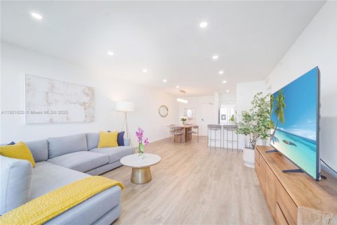 Condominio en venta en Miami Beach, Florida, 1 dormitorio, 73.21 m2 № 2082748 - foto 19