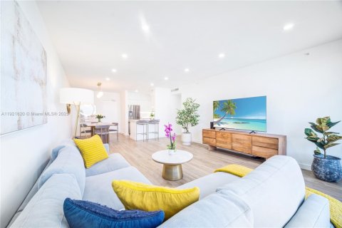 Condominio en venta en Miami Beach, Florida, 1 dormitorio, 73.21 m2 № 2082748 - foto 18