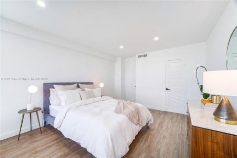 Condominio en venta en Miami Beach, Florida, 1 dormitorio, 73.21 m2 № 2082748 - foto 23