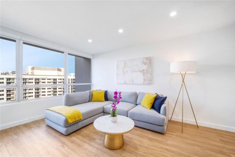 Condominio en venta en Miami Beach, Florida, 1 dormitorio, 73.21 m2 № 2082748 - foto 16