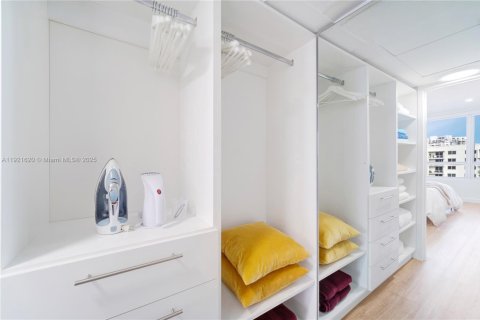 Condominio en venta en Miami Beach, Florida, 1 dormitorio, 73.21 m2 № 2082748 - foto 25
