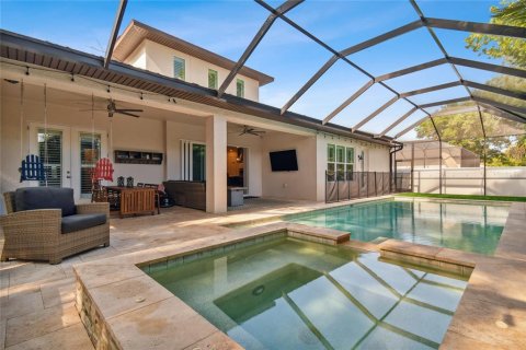 Villa ou maison à louer à Tampa, Floride: 6 chambres, 408.21 m2 № 2101217 - photo 13