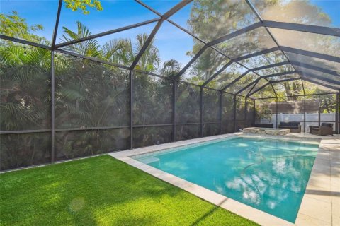 Villa ou maison à louer à Tampa, Floride: 6 chambres, 408.21 m2 № 2101217 - photo 10