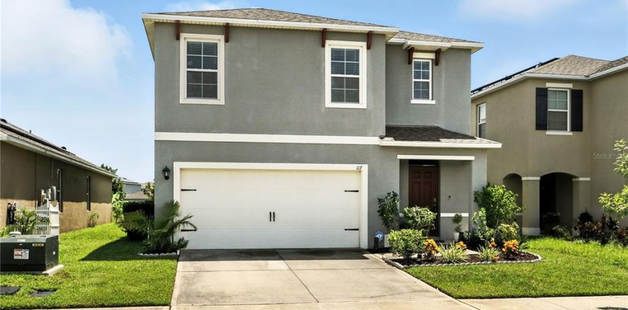 House in Davenport, Florida 5 bedrooms, 234.3 sq.m. № 1878191