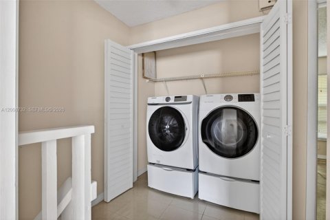 Adosado en venta en Coral Springs, Florida, 2 dormitorios, 124.77 m2 № 2074604 - foto 14