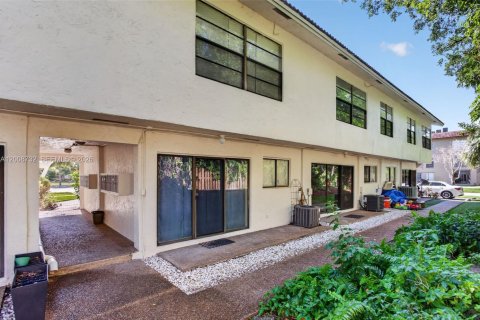 Adosado en venta en Coral Springs, Florida, 2 dormitorios, 124.77 m2 № 2074604 - foto 2