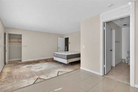 Adosado en venta en Coral Springs, Florida, 2 dormitorios, 124.77 m2 № 2074604 - foto 17