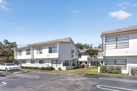Adosado en venta en Coral Springs, Florida, 2 dormitorios, 124.77 m2 № 2074604 - foto 3