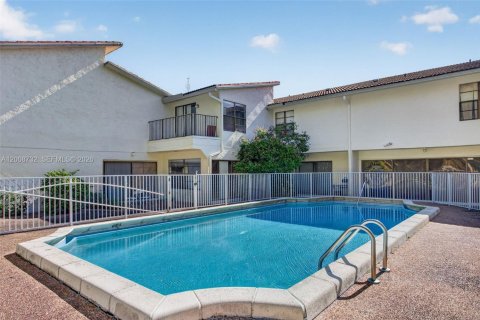Adosado en venta en Coral Springs, Florida, 2 dormitorios, 124.77 m2 № 2074604 - foto 4