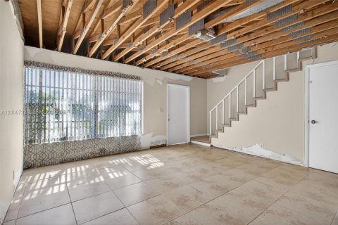 Adosado en venta en Coral Springs, Florida, 2 dormitorios, 124.77 m2 № 2074604 - foto 13
