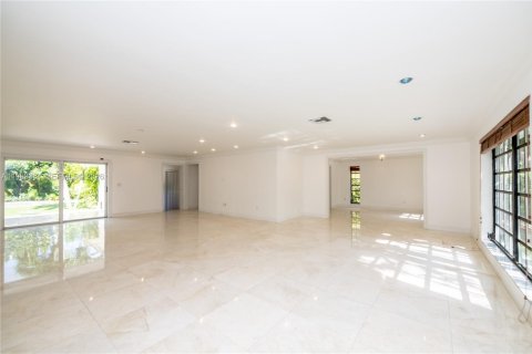 Villa ou maison à vendre à Miami, Floride: 4 chambres, 289.3 m2 № 2063070 - photo 8