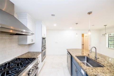 Villa ou maison à vendre à Miami, Floride: 4 chambres, 289.3 m2 № 2063070 - photo 23