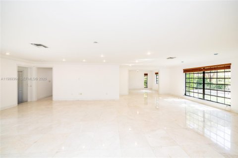 Villa ou maison à vendre à Miami, Floride: 4 chambres, 289.3 m2 № 2063070 - photo 14