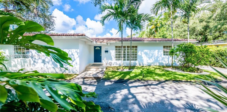 Villa ou maison à Miami, Floride 4 chambres, 289.3 m2 № 2063070