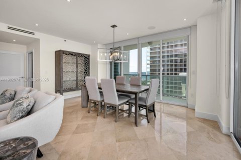 Condo in Miami, Florida, 2 bedrooms  № 2043201 - photo 7