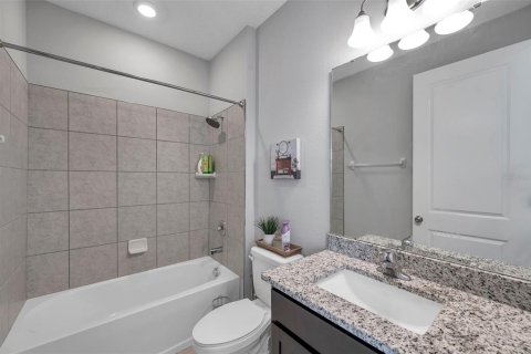 Купить виллу или дом в Ривервью, Флорида 8 комнат, 323.95м2, № 1547932 - фото 20