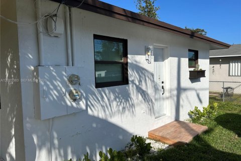 Immobilier commercial à vendre à Dania Beach, Floride: 160.54 m2 № 2257168 - photo 17