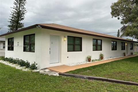 Immobilier commercial à vendre à Dania Beach, Floride: 160.54 m2 № 2257168 - photo 3