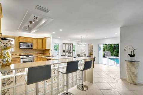 House in Boca Raton, Florida 4 bedrooms, 222.41 sq.m. № 2083829 - photo 15