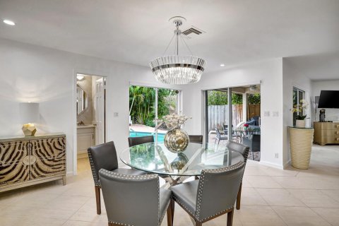 House in Boca Raton, Florida 4 bedrooms, 222.41 sq.m. № 2083829 - photo 12