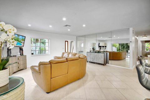 House in Boca Raton, Florida 4 bedrooms, 222.41 sq.m. № 2083829 - photo 10