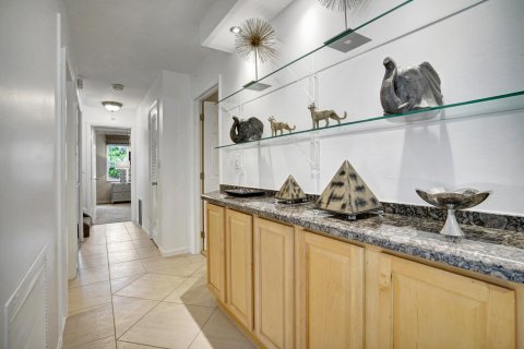 House in Boca Raton, Florida 4 bedrooms, 222.41 sq.m. № 2083829 - photo 27