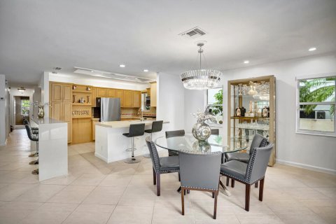 House in Boca Raton, Florida 4 bedrooms, 222.41 sq.m. № 2083829 - photo 14