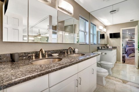House in Boca Raton, Florida 4 bedrooms, 222.41 sq.m. № 2083829 - photo 21