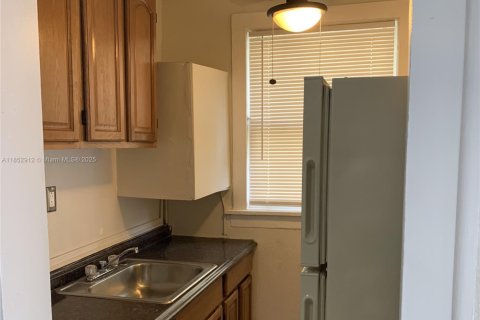 Immobilier commercial à vendre à Miami, Floride: 487.64 m2 № 1874801 - photo 7
