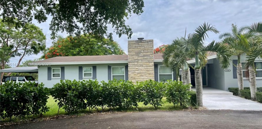 Propiedad comercial en Homestead, Florida 1 dormitorio, 37.16 m2 № 2080817