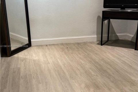 Propiedad comercial en alquiler en Homestead, Florida, 1 dormitorio, 37.16 m2 № 2080817 - foto 8